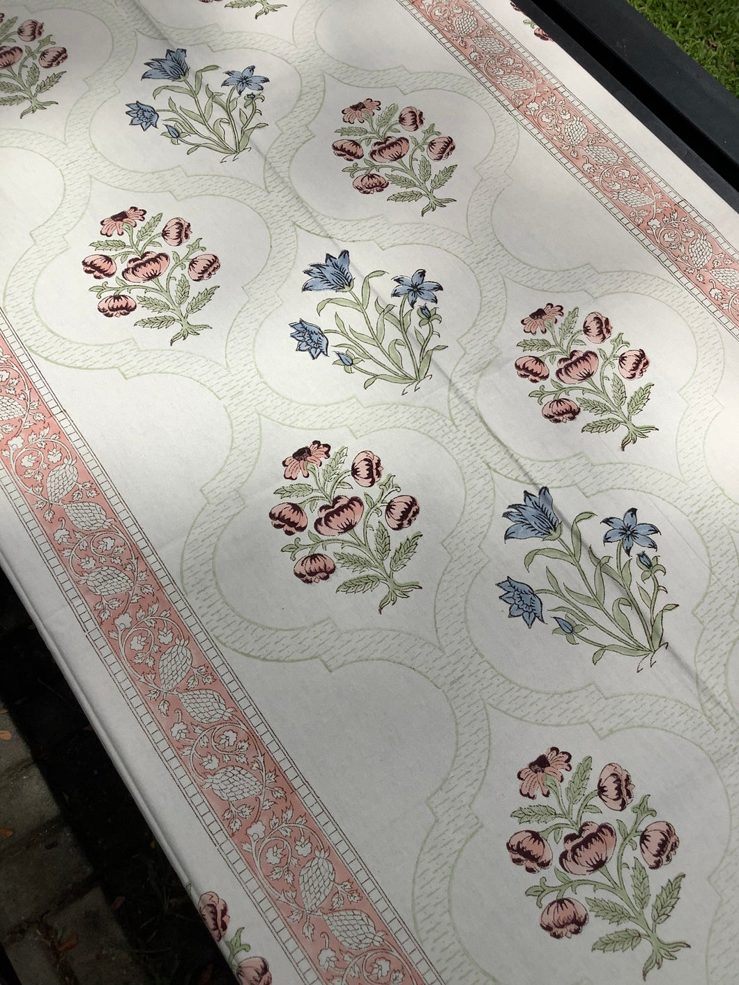 CALISTA Table Cover