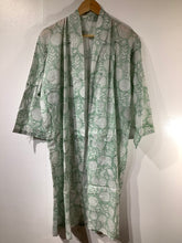 Load image into Gallery viewer, AGNETHA Short Kimono
