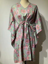 Load image into Gallery viewer, PINK DAISY Short Kaftan
