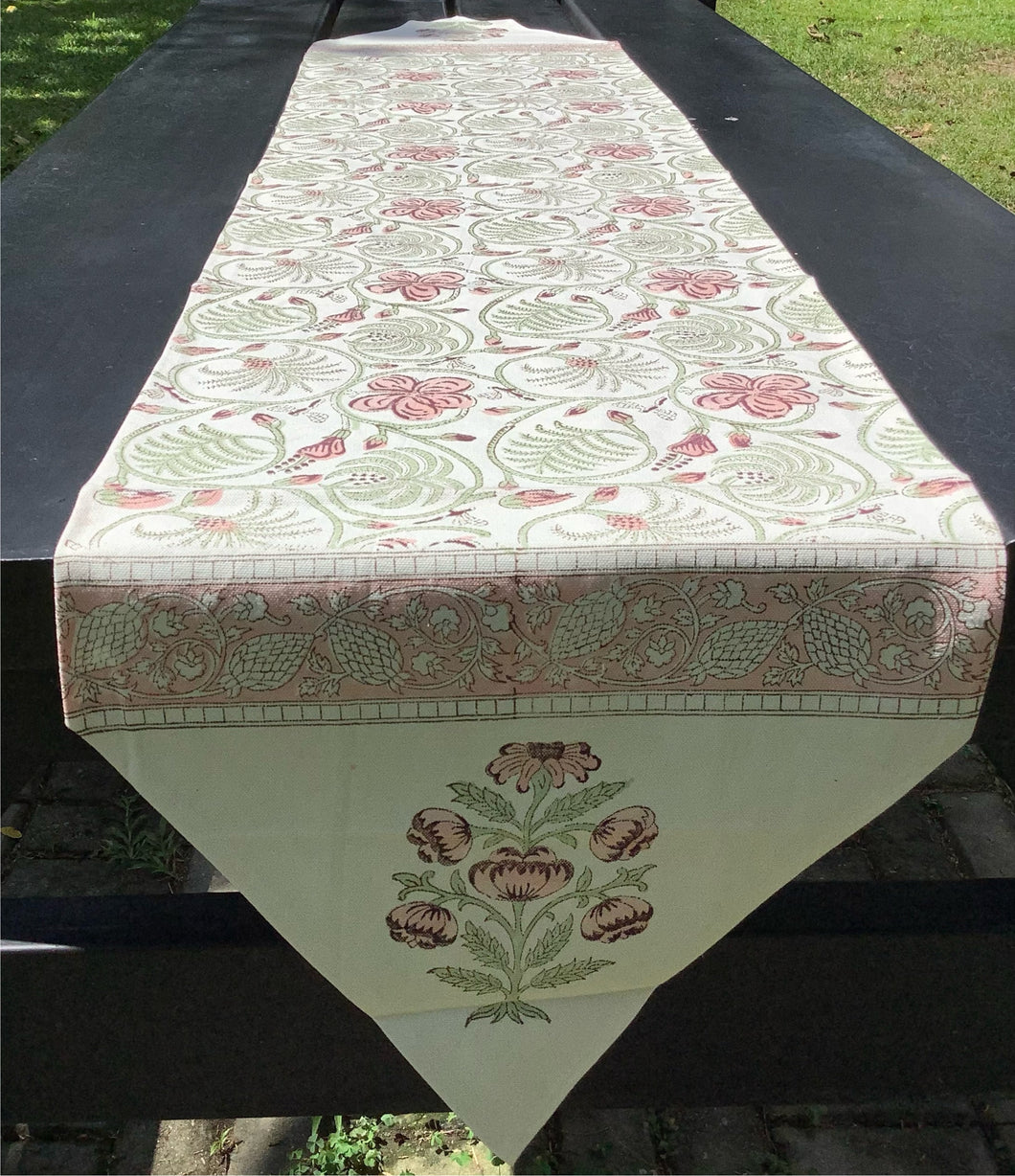 BINITA Table Runner