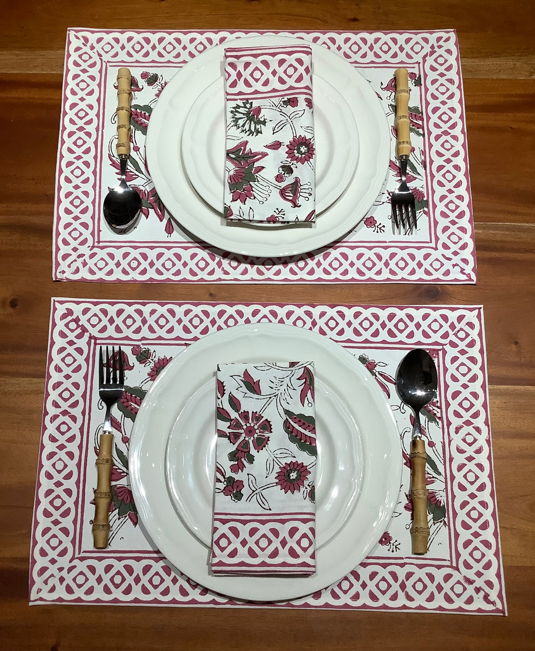 BURGUNDY BLOOM Placemat and Napkin Set