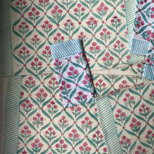 Load image into Gallery viewer, CAPRI and Magenta Placemat and Napkin Set
