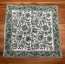 Load image into Gallery viewer, GREEN VINE Placemat and Napkin Set
