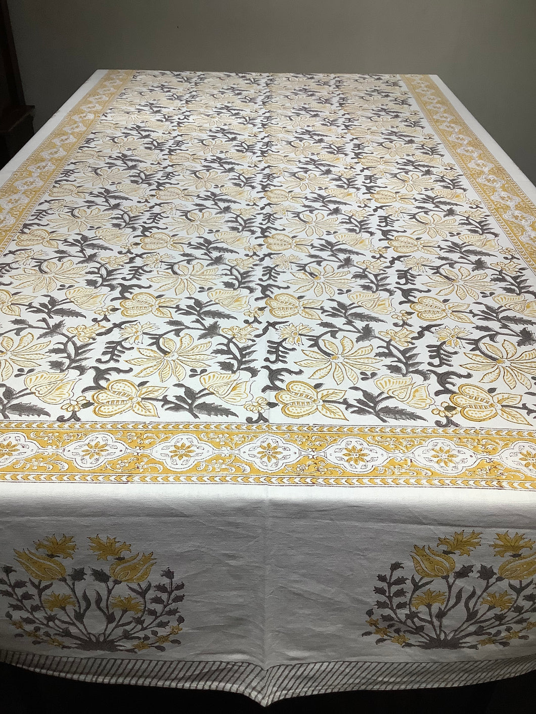 LUCIA Table Cover