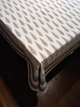 Load image into Gallery viewer, PINE GREY Table Cover
