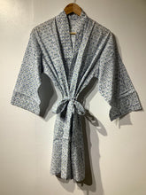 Load image into Gallery viewer, ISANG Short Kimono
