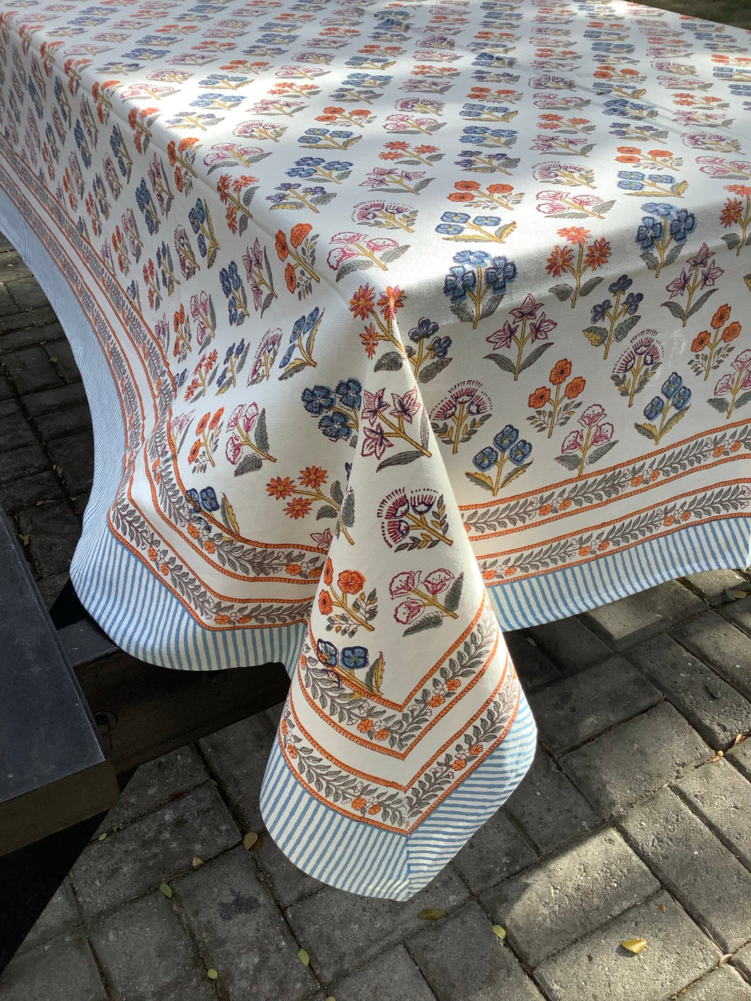 ANNIVERSARY PRINT - GULSHAN Table Cover