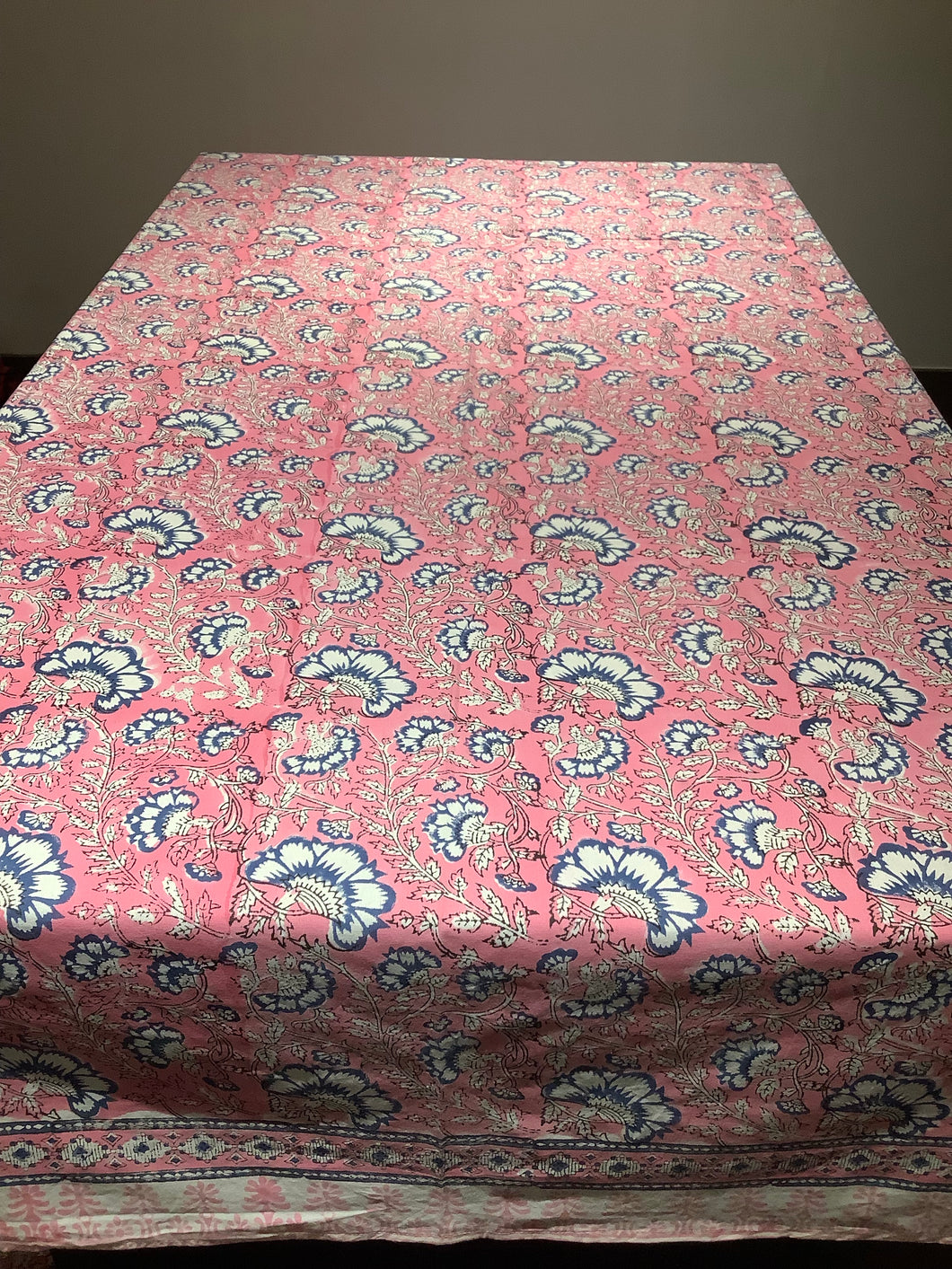 MUNIRA PINK Table Cover and Napkins Set