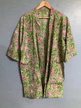 Load image into Gallery viewer, GREEN LILY Short Kimono
