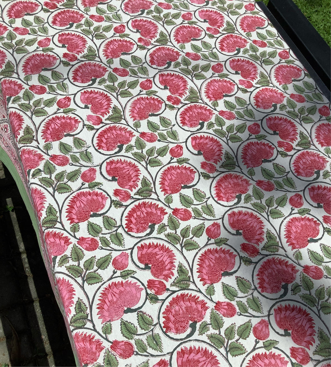 KAMAL ON WHITE Table Cover