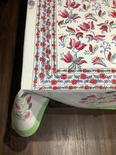 Load image into Gallery viewer, LADIN Table Cover
