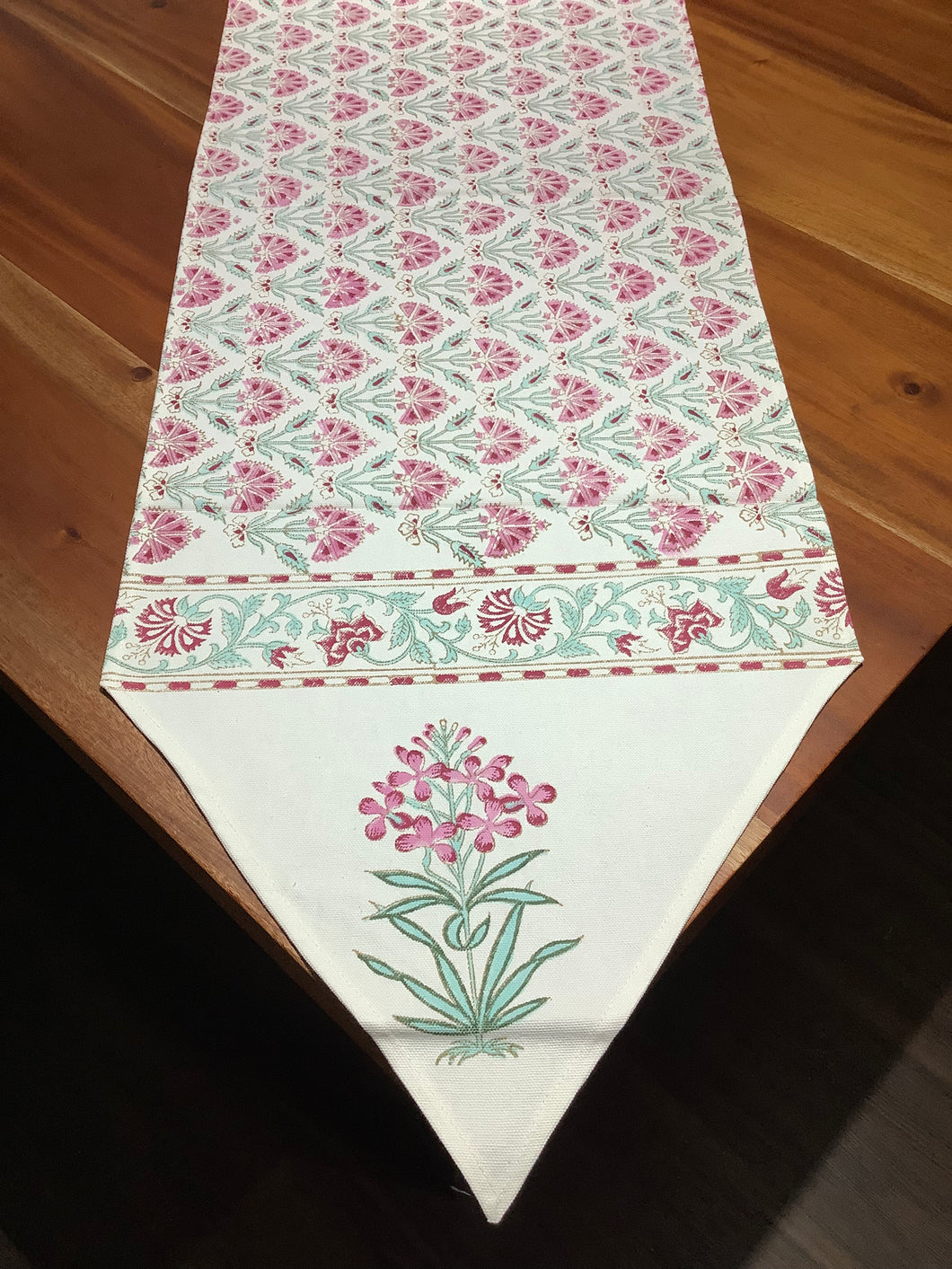 TAFFY Table Runner