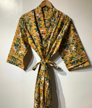 Load image into Gallery viewer, AMPARO Long Kimono
