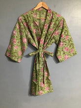 Load image into Gallery viewer, GREEN LILY Short Kimono
