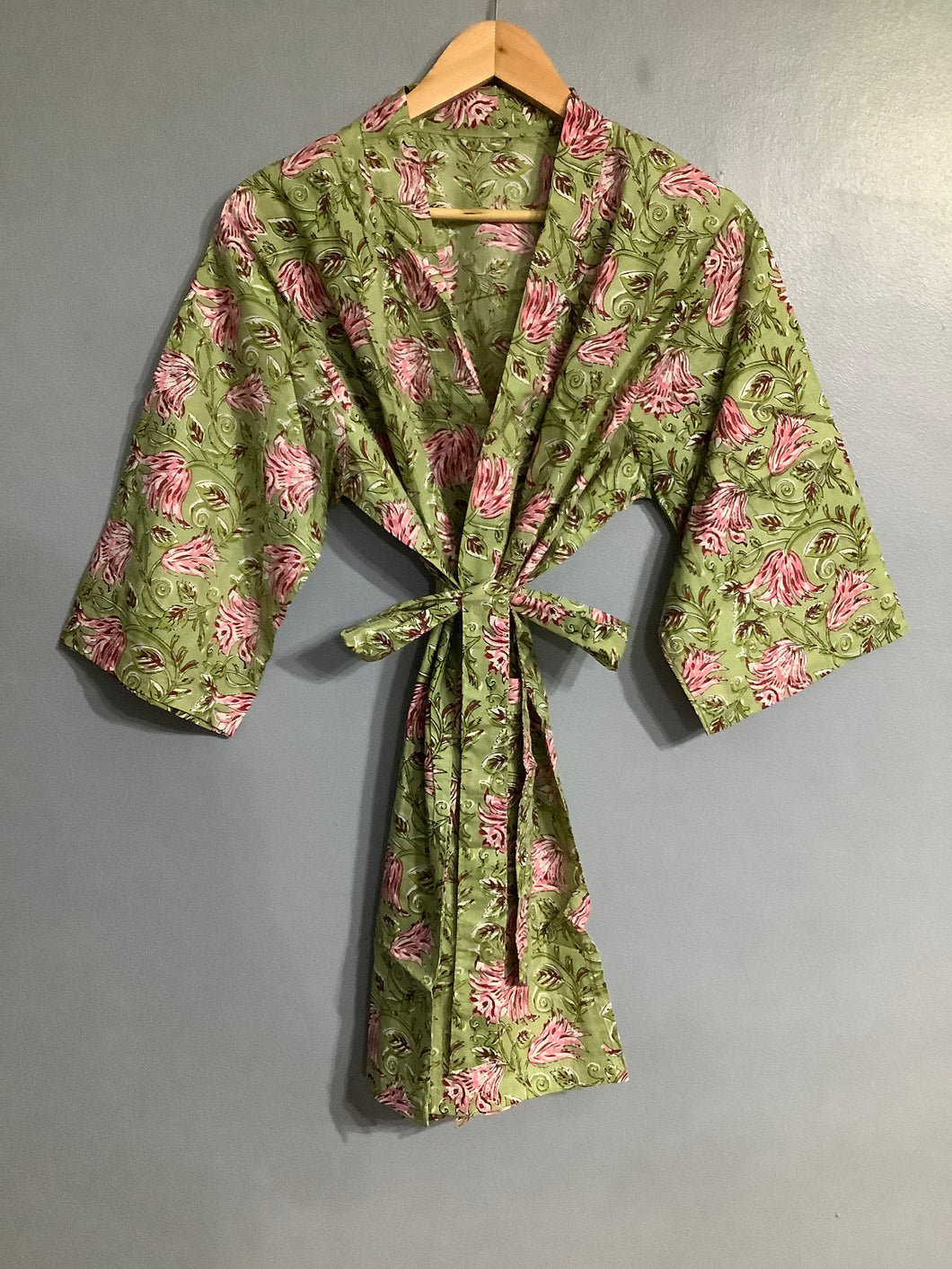 GREEN LILY Short Kimono
