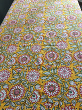 Load image into Gallery viewer, DANTA Table Cover and Napkin Set
