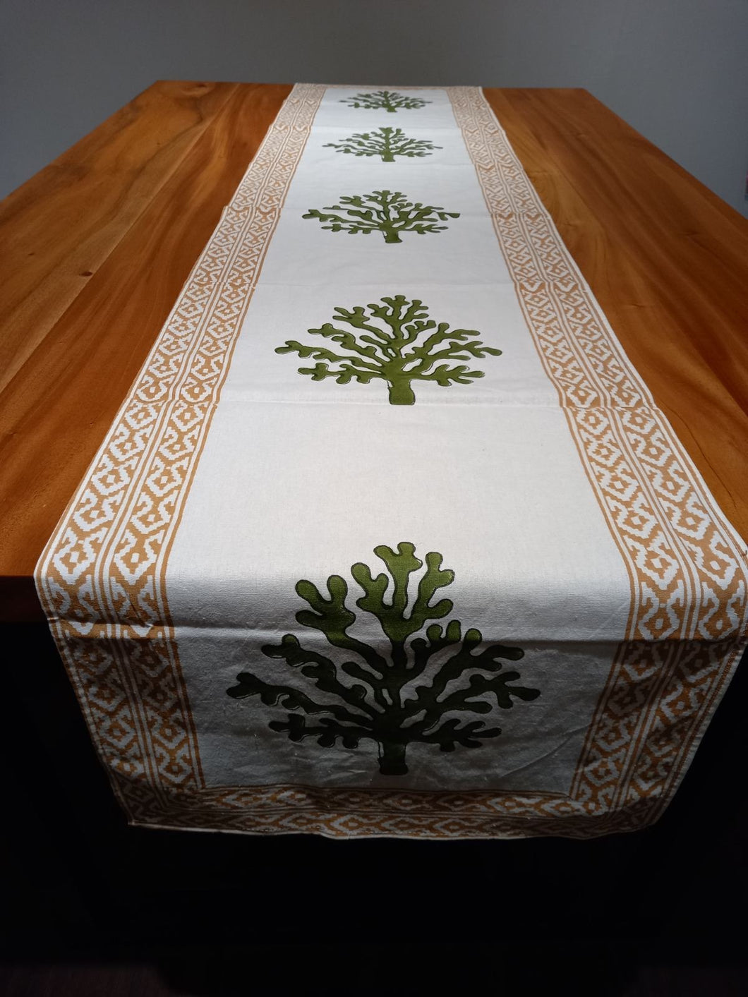 CORAL Table Runner
