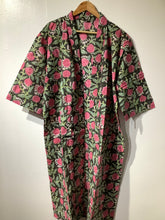 Load image into Gallery viewer, PINK ROSY Long Kimono
